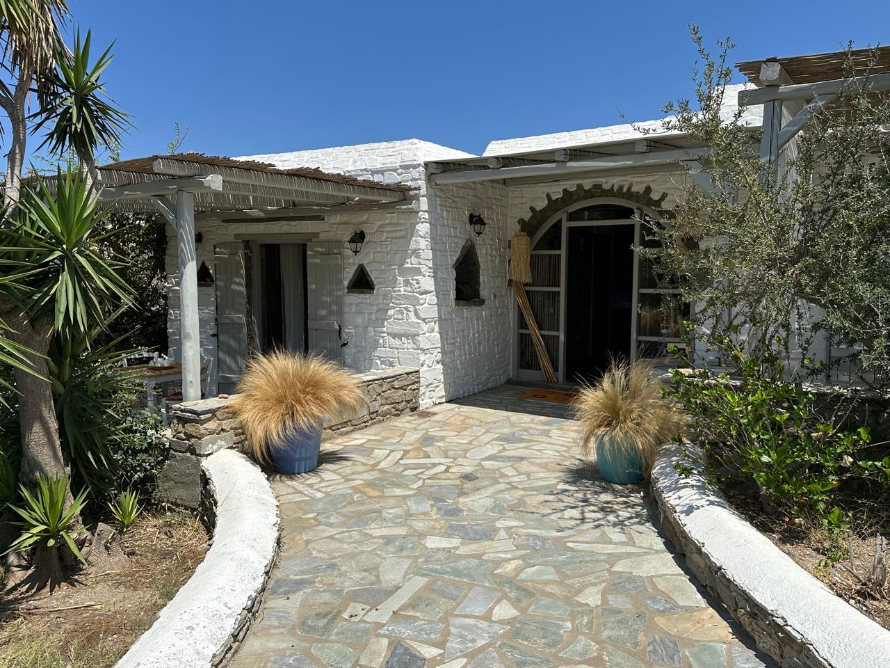 Parian Villa photo 2